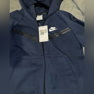 Brand New Tech Fleece Sweeter